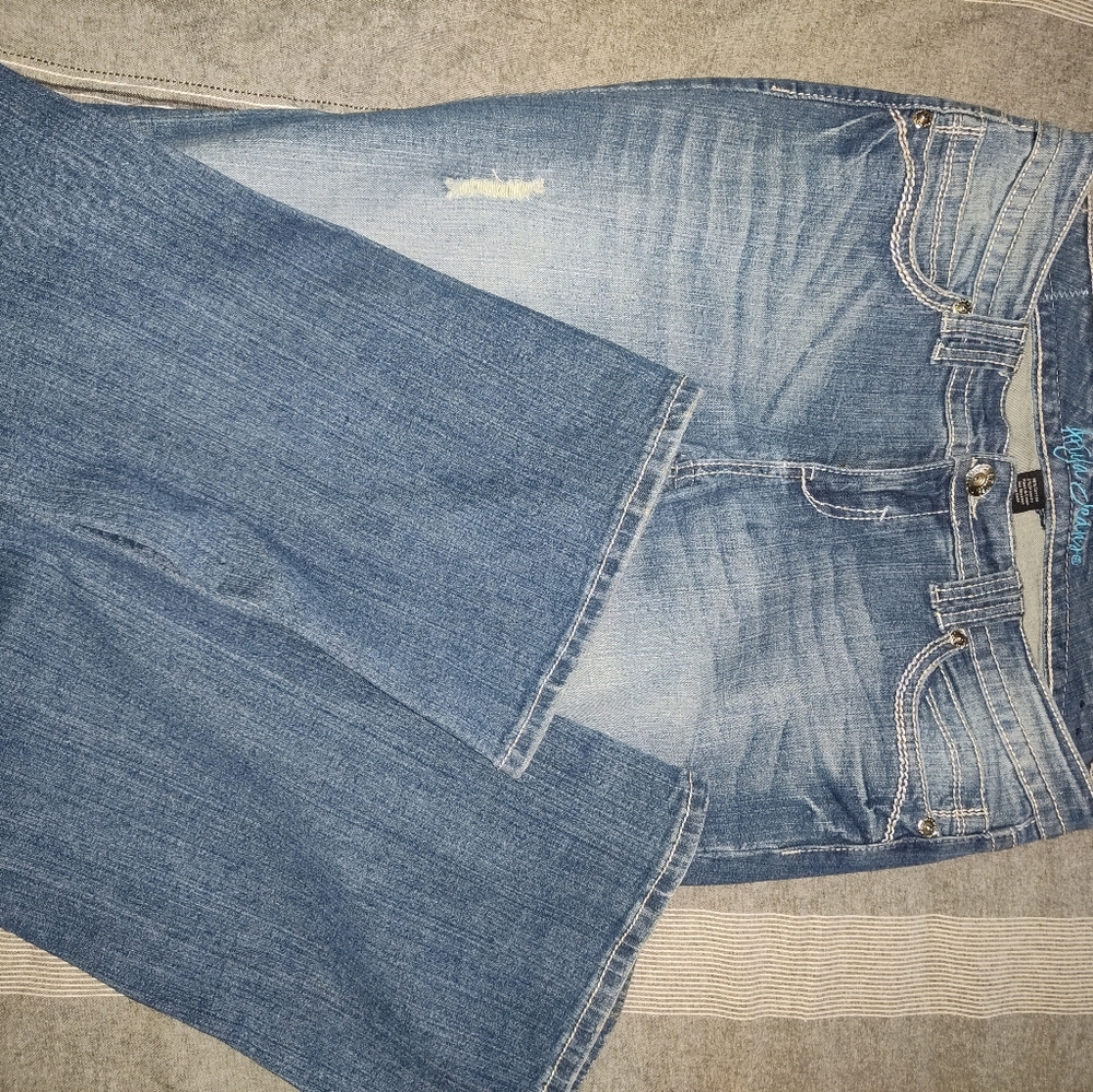 Ariya jeans